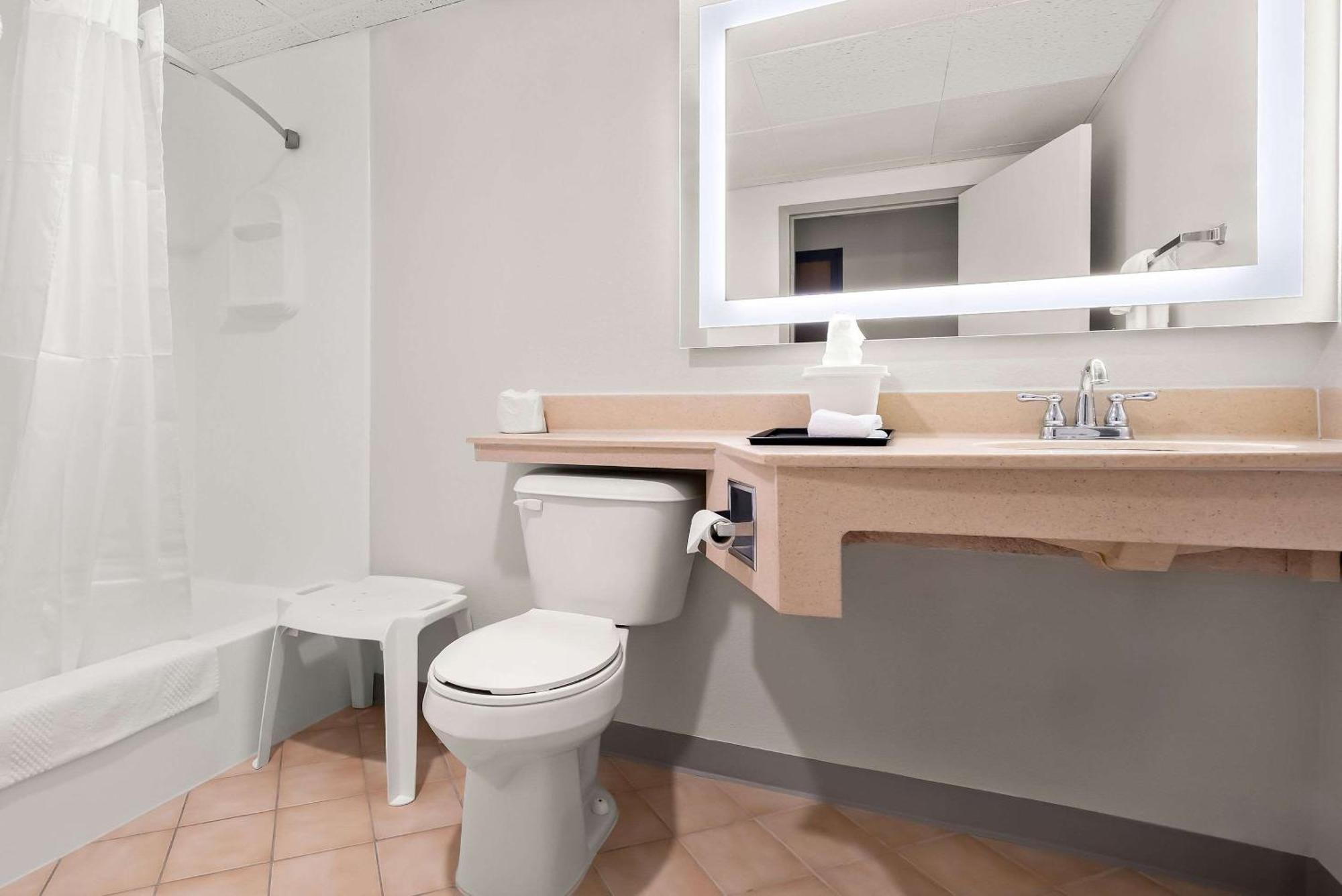 Suburban Studios, Kearney Exteriör bild