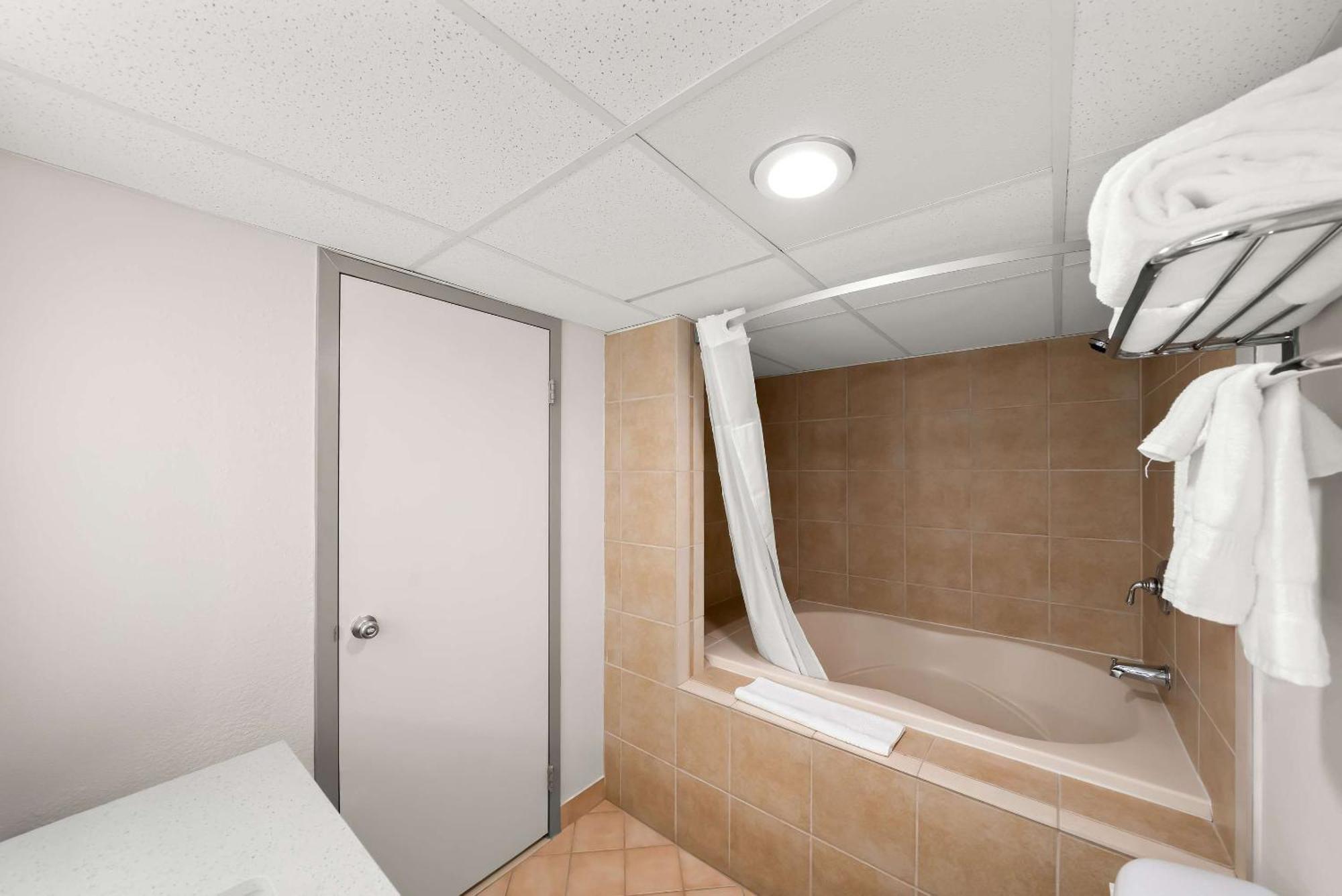 Suburban Studios, Kearney Exteriör bild